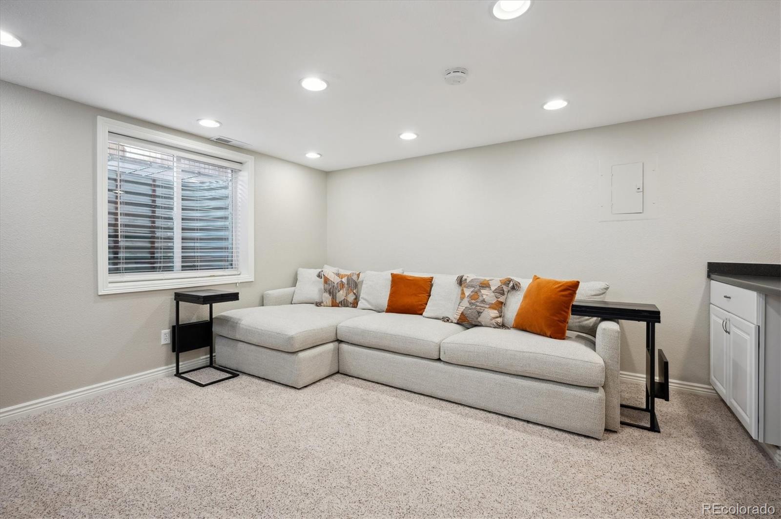 1099 Thornbury Place