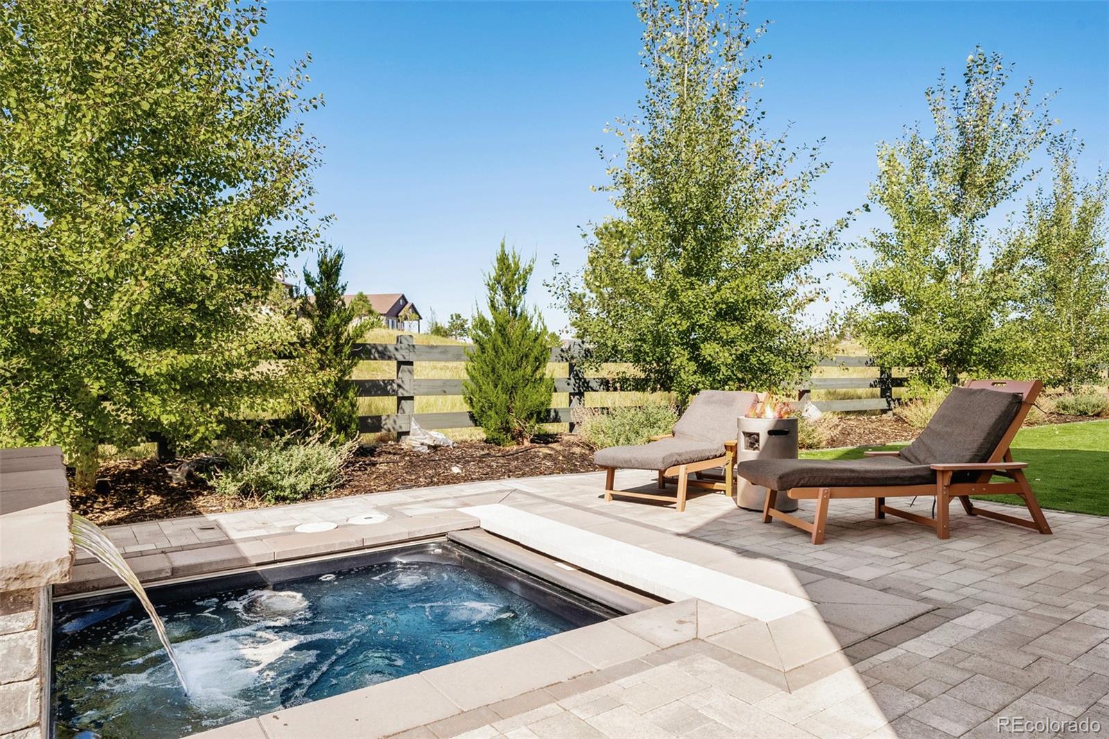 6589 Canyonpoint Road