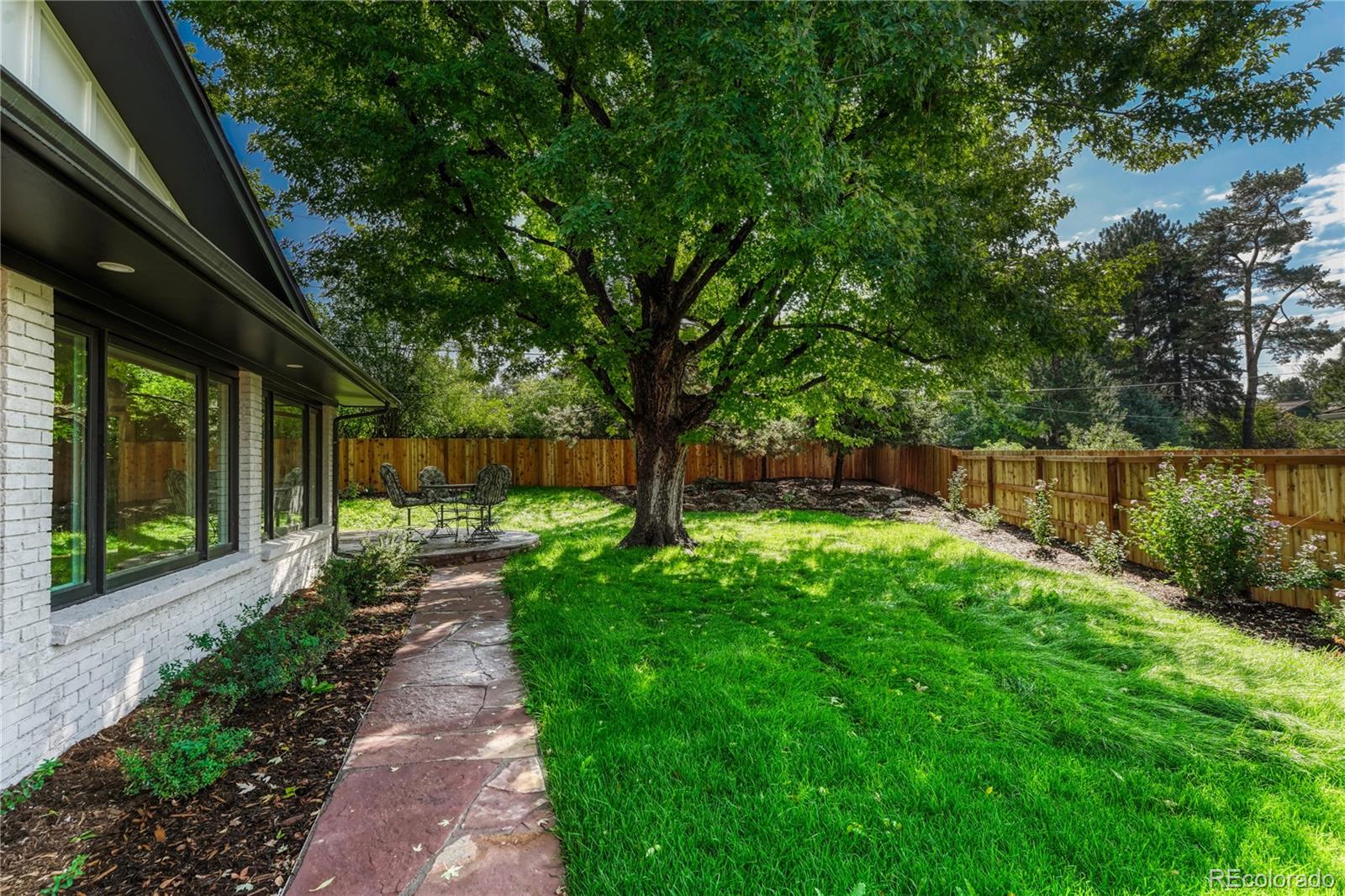 3080 E Flora Place
