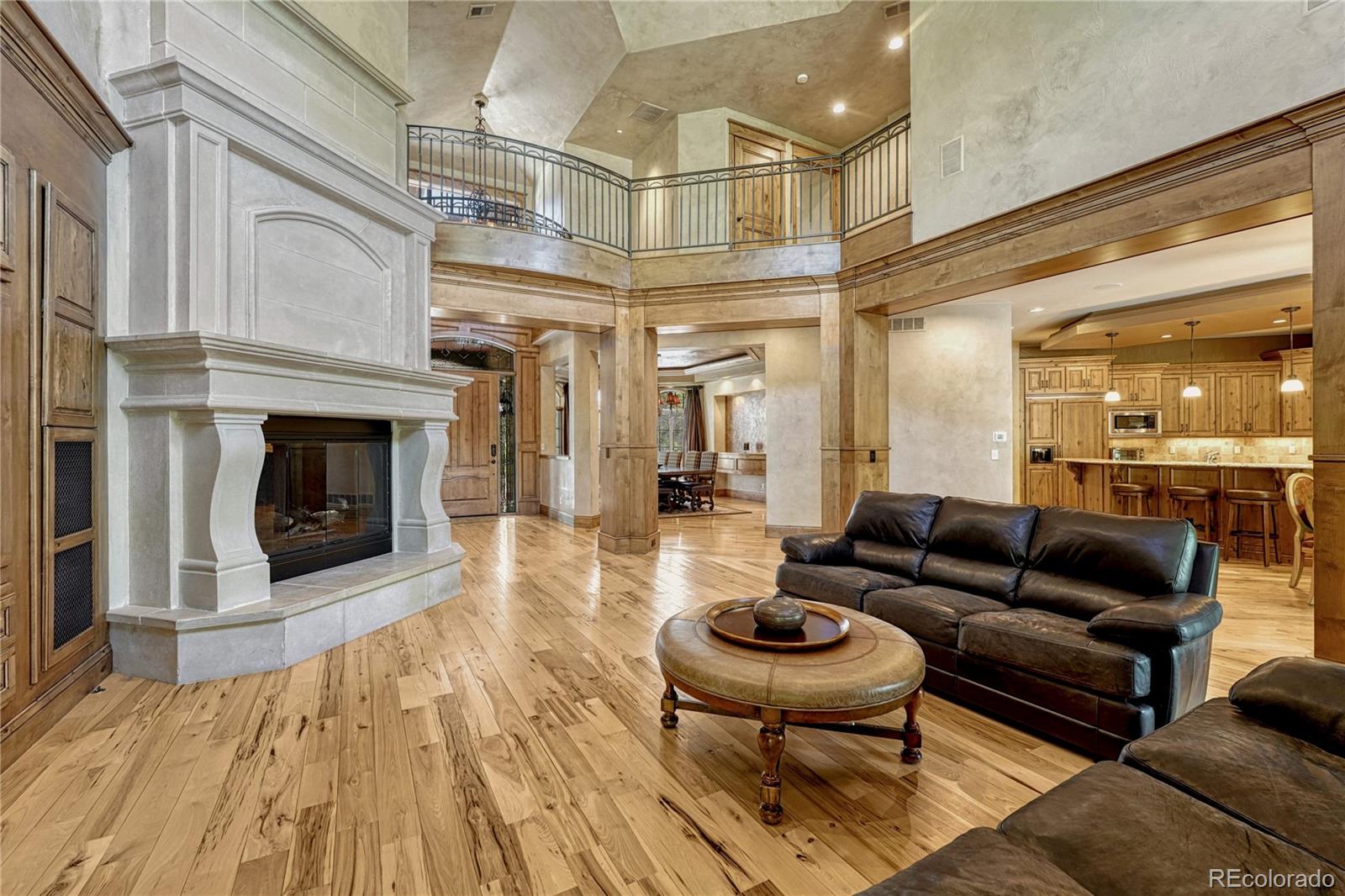 4320 E Linden Circle