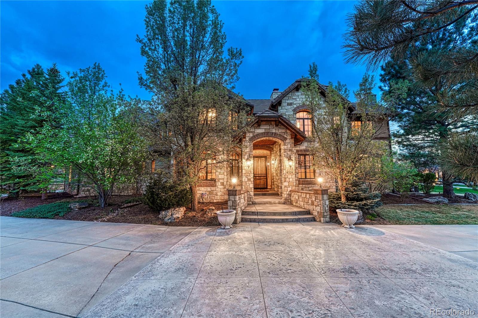 4320 E Linden Circle