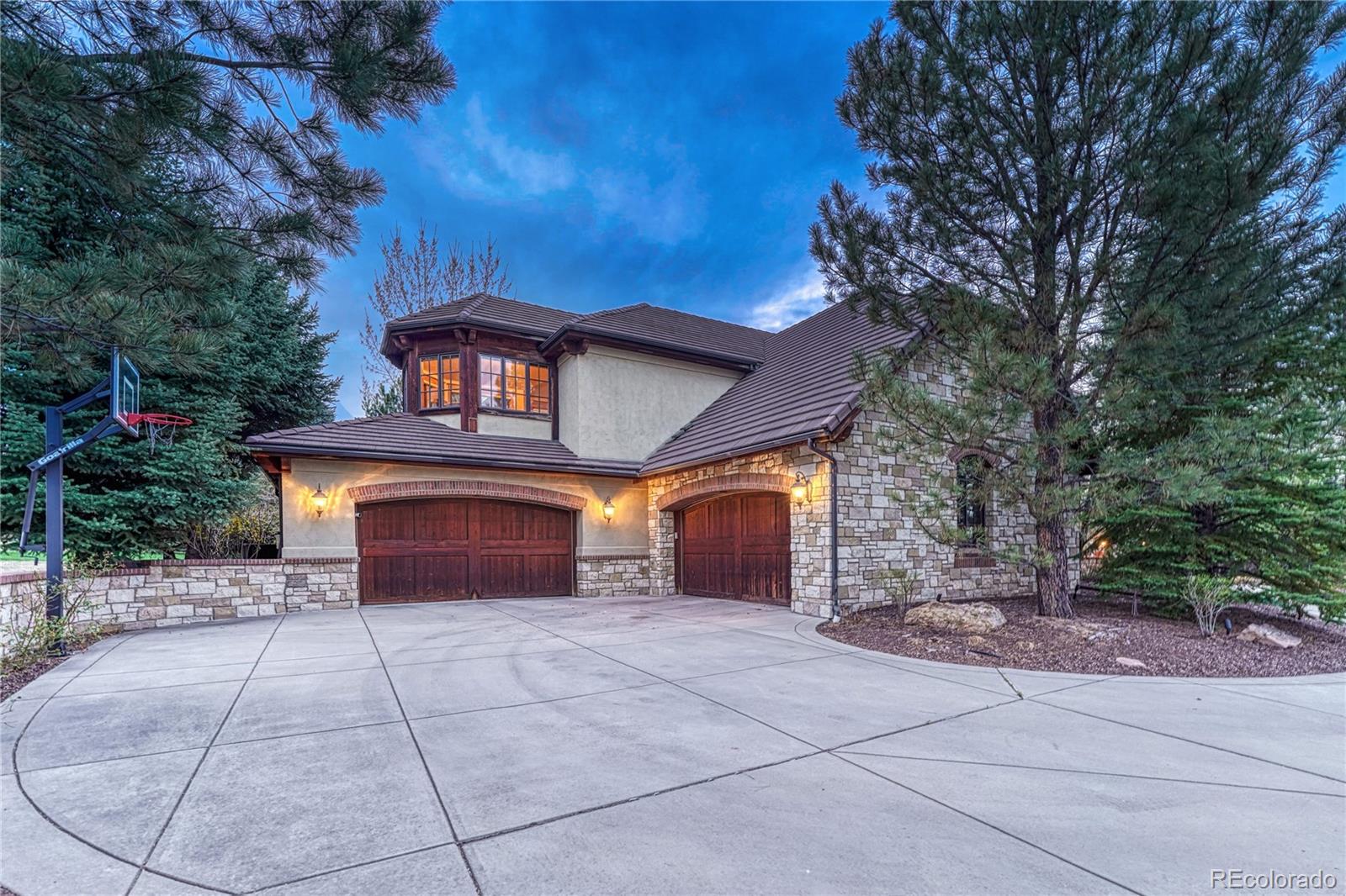 4320 E Linden Circle