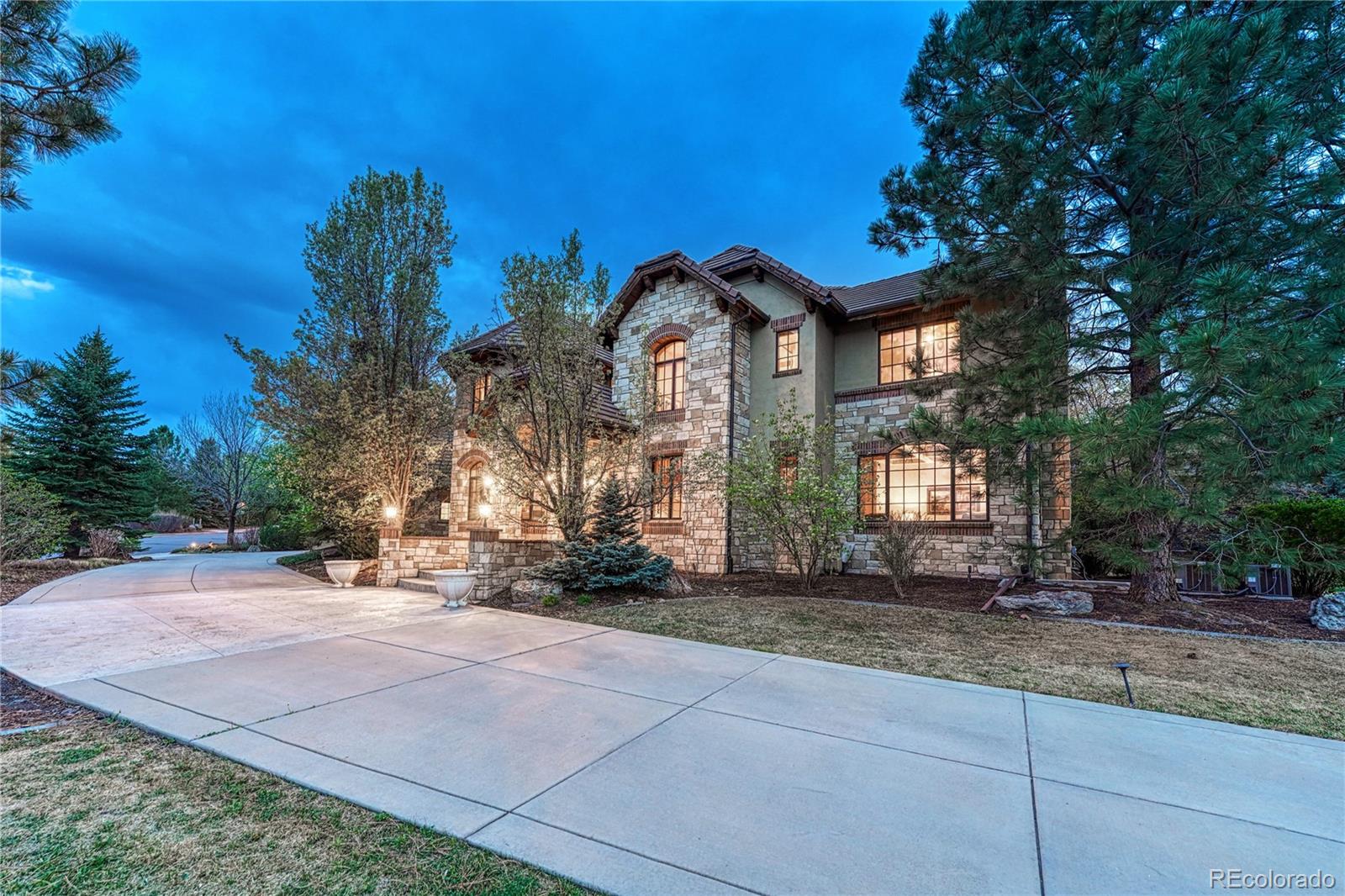 4320 E Linden Circle