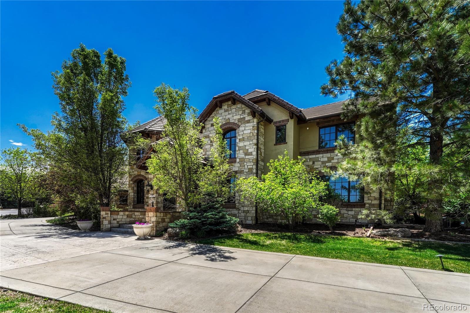4320 E Linden Circle