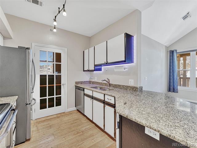 6009 Castlegate Drive W Unit: C28
