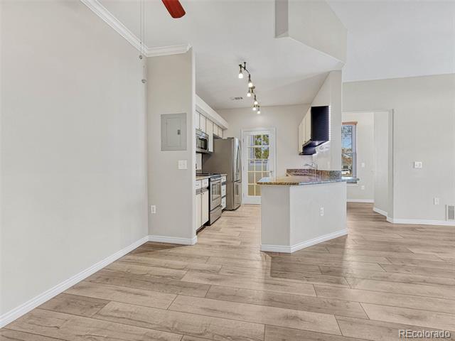 6009 Castlegate Drive W Unit: C28