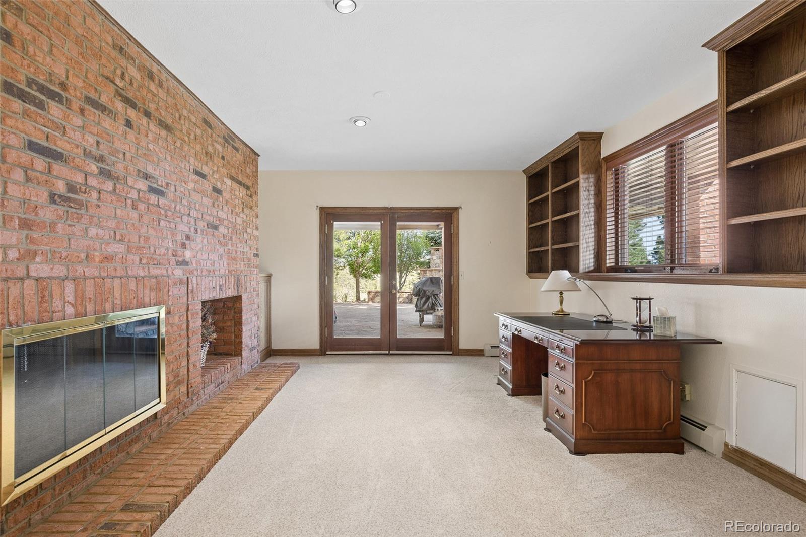 5588 Ponderosa Drive