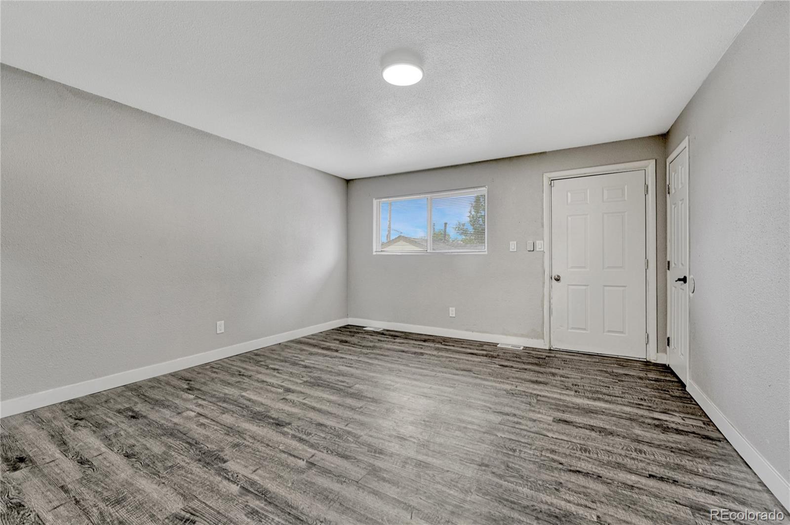 1158 S Navajo Street