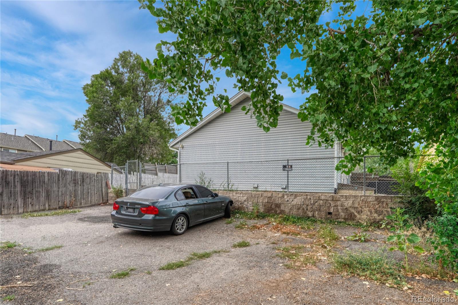 1158 S Navajo Street