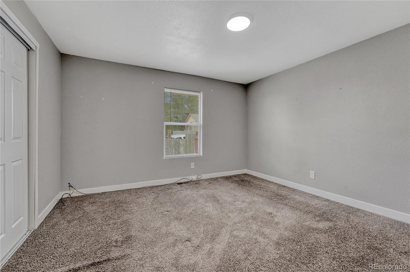 1158 S Navajo Street