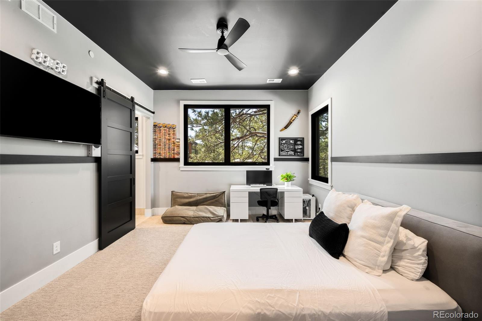 1151 Country Club Parkway