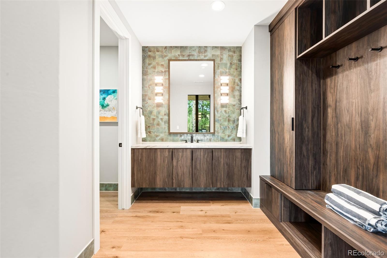 1151 Country Club Parkway