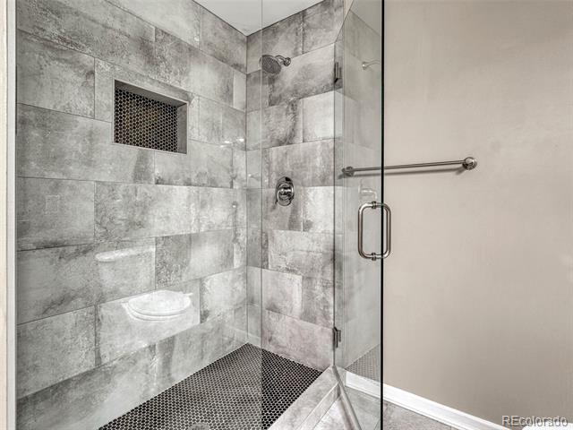 1975 N Grant Street Unit: 604