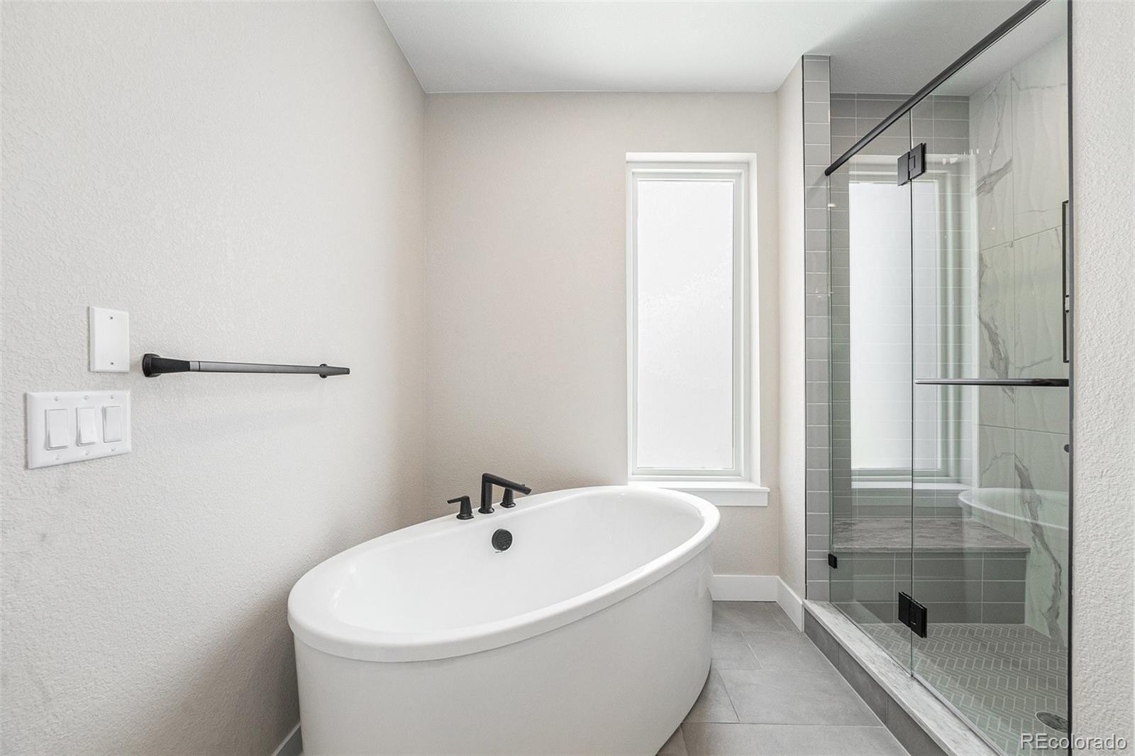 2329 Lakeshore Lane Unit: 14