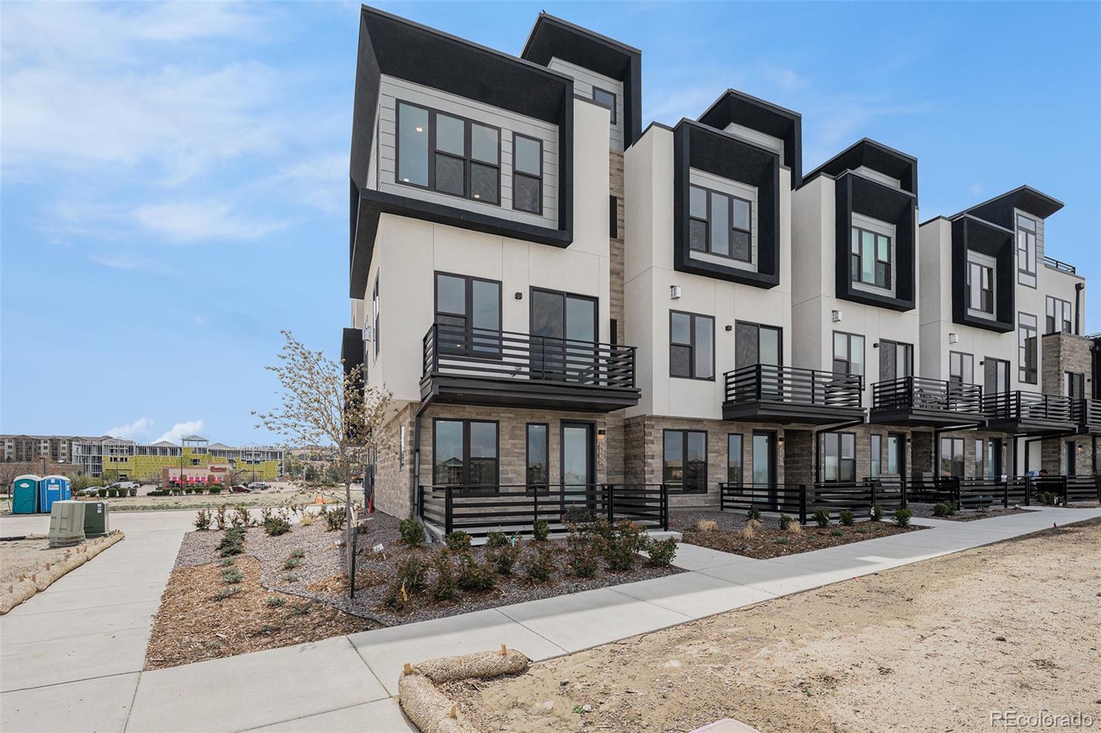 2329 Lakeshore Lane Unit: 14
