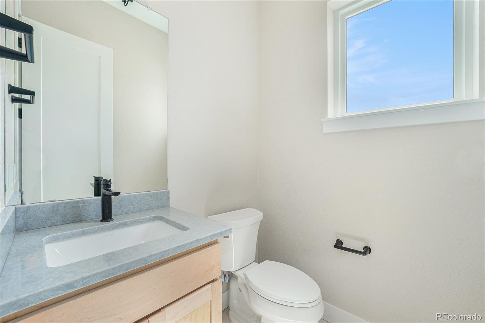 2329 Lakeshore Lane Unit: 14