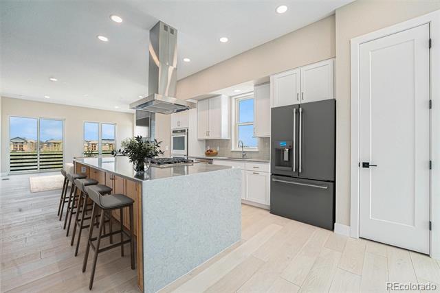 2329 Lakeshore Lane Unit: 14