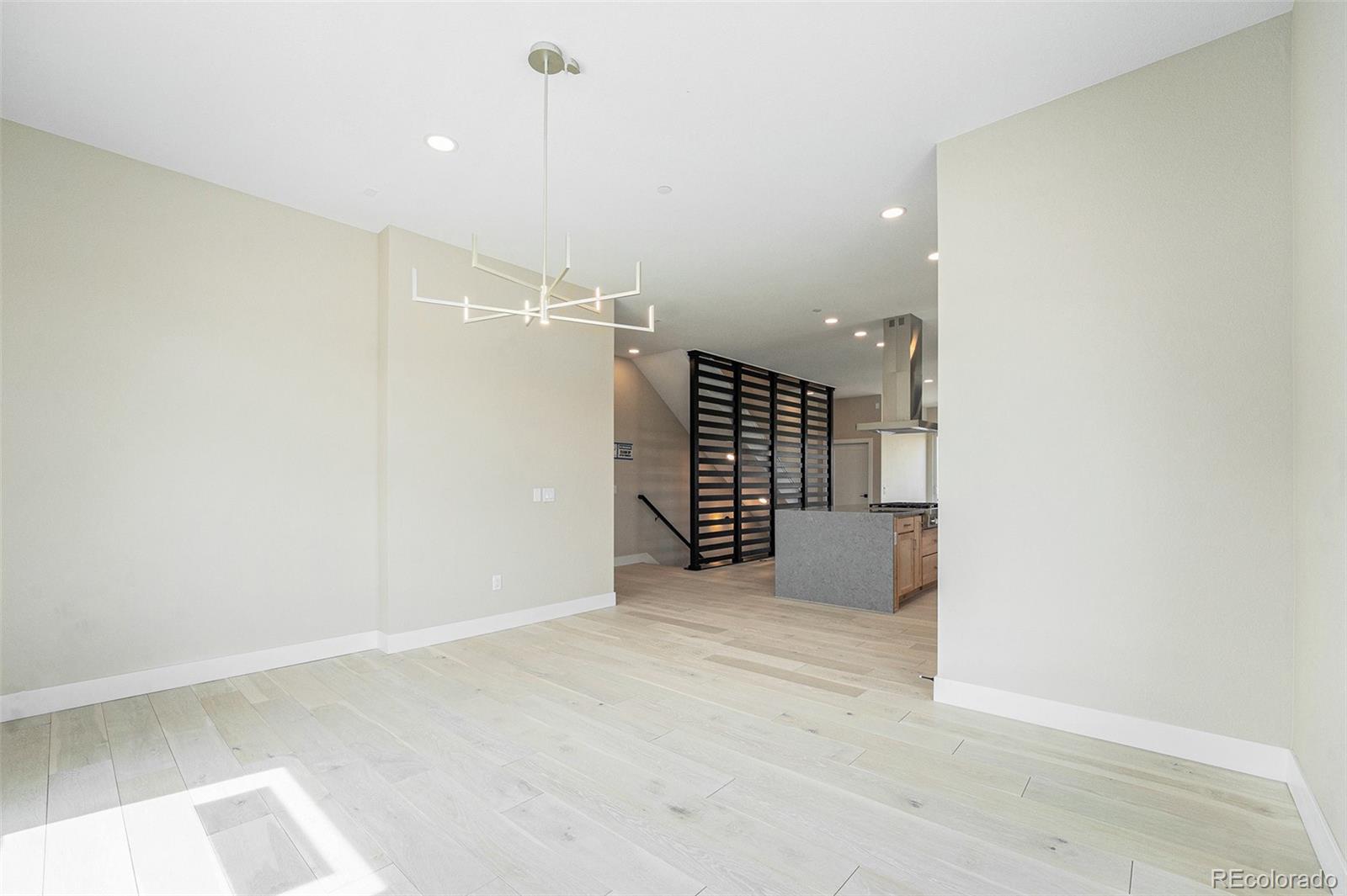 2329 Lakeshore Lane Unit: 14