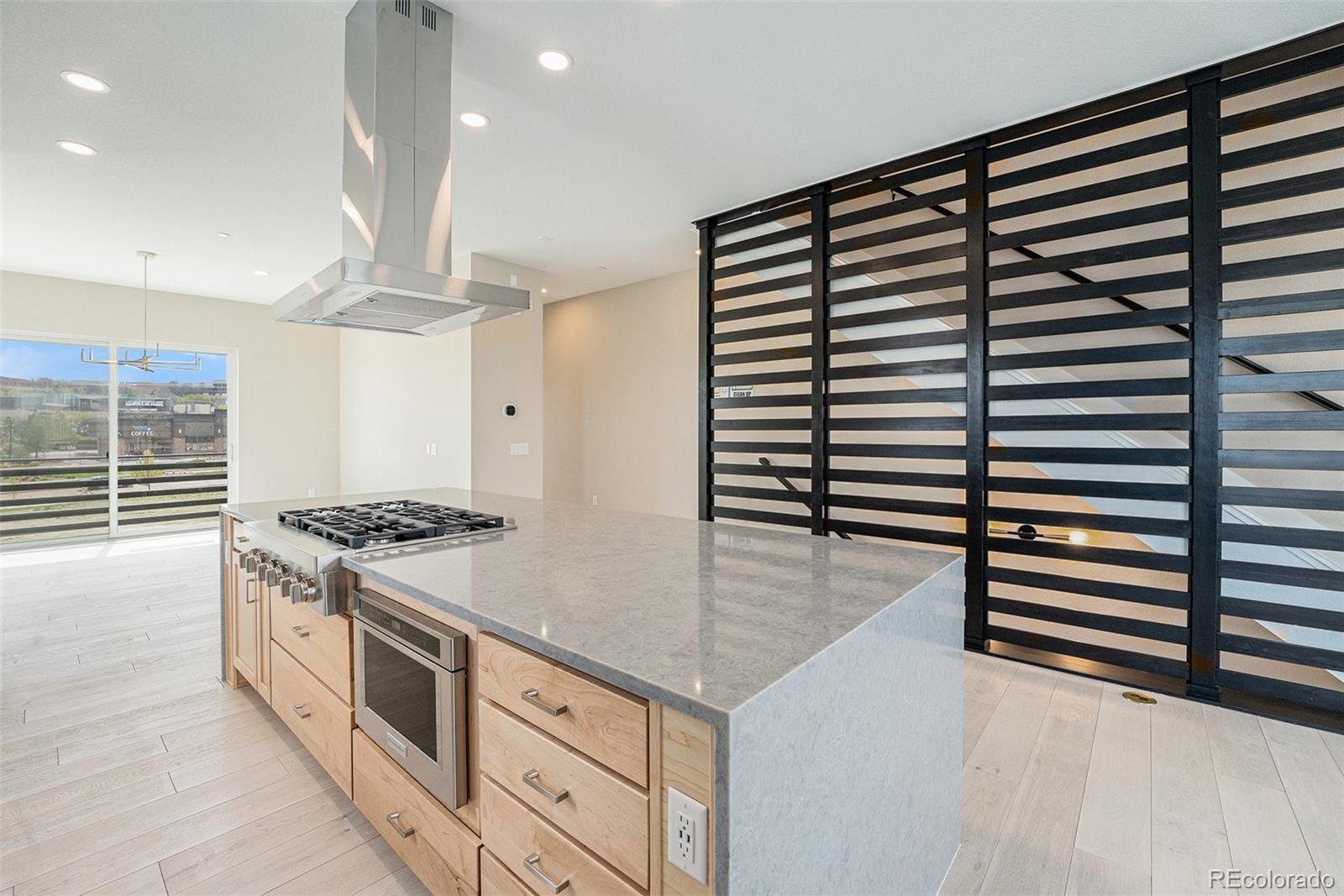 2329 Lakeshore Lane Unit: 14