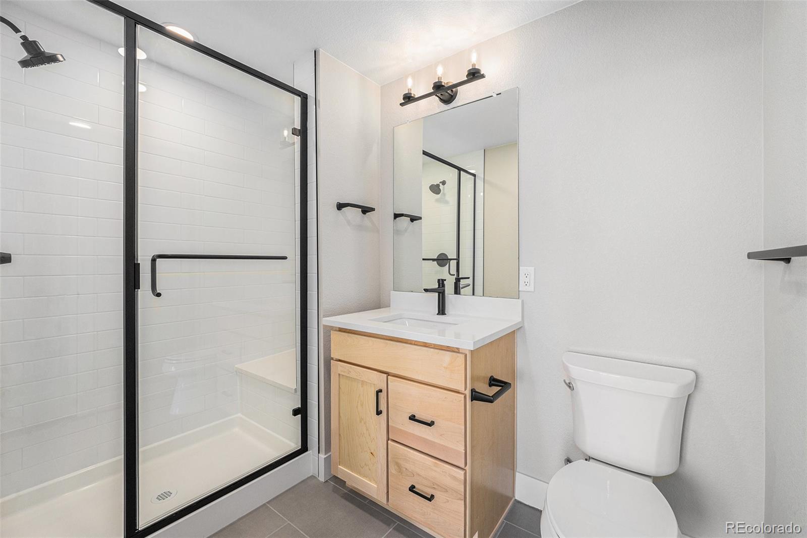 2329 Lakeshore Lane Unit: 14