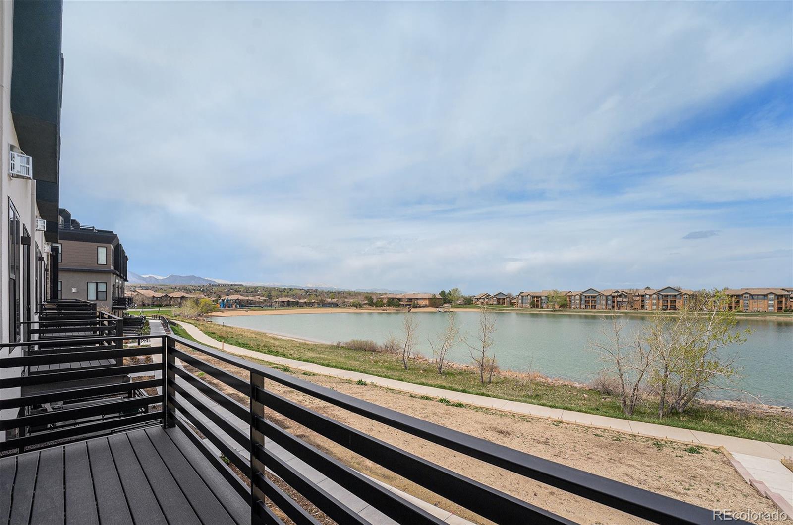 2329 Lakeshore Lane Unit: 14