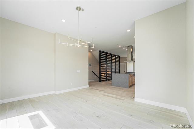 2329 Lakeshore Lane Unit: 14