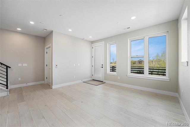 2329 Lakeshore Lane Unit: 14
