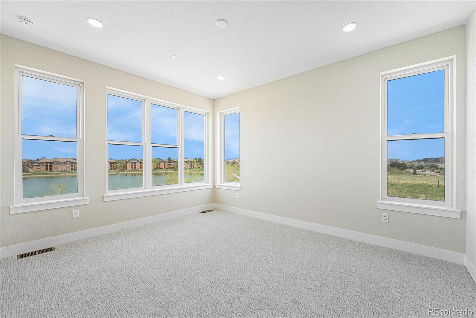 2329 Lakeshore Lane Unit: 14
