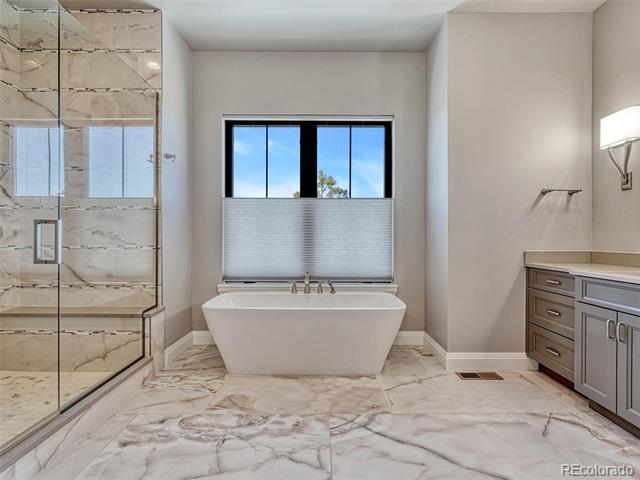 2690 Fox View Trail