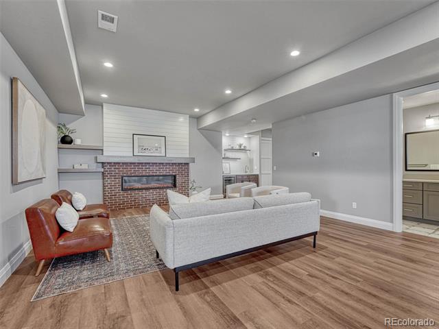 2690 Fox View Trail