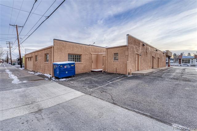 2775 S Broadway