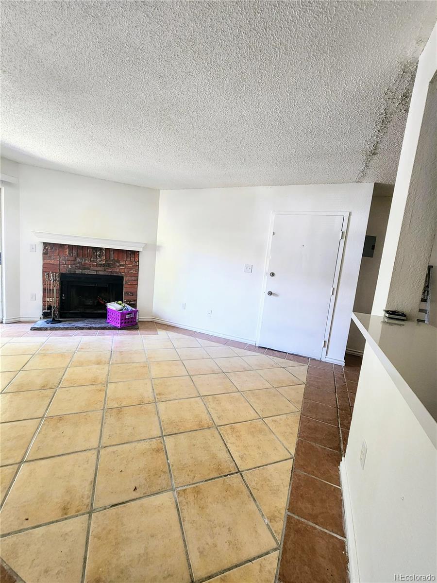 1075 S Elkhart Way Unit: 102
