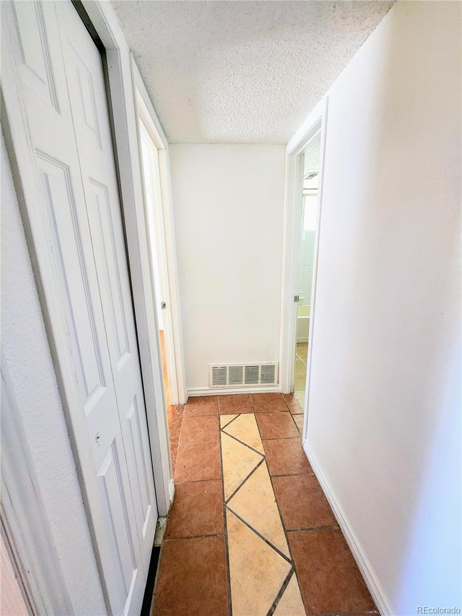 1075 S Elkhart Way Unit: 102