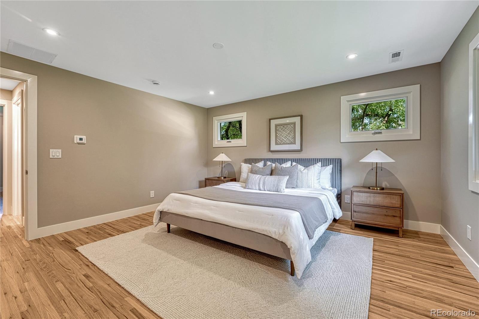 3080 E Flora