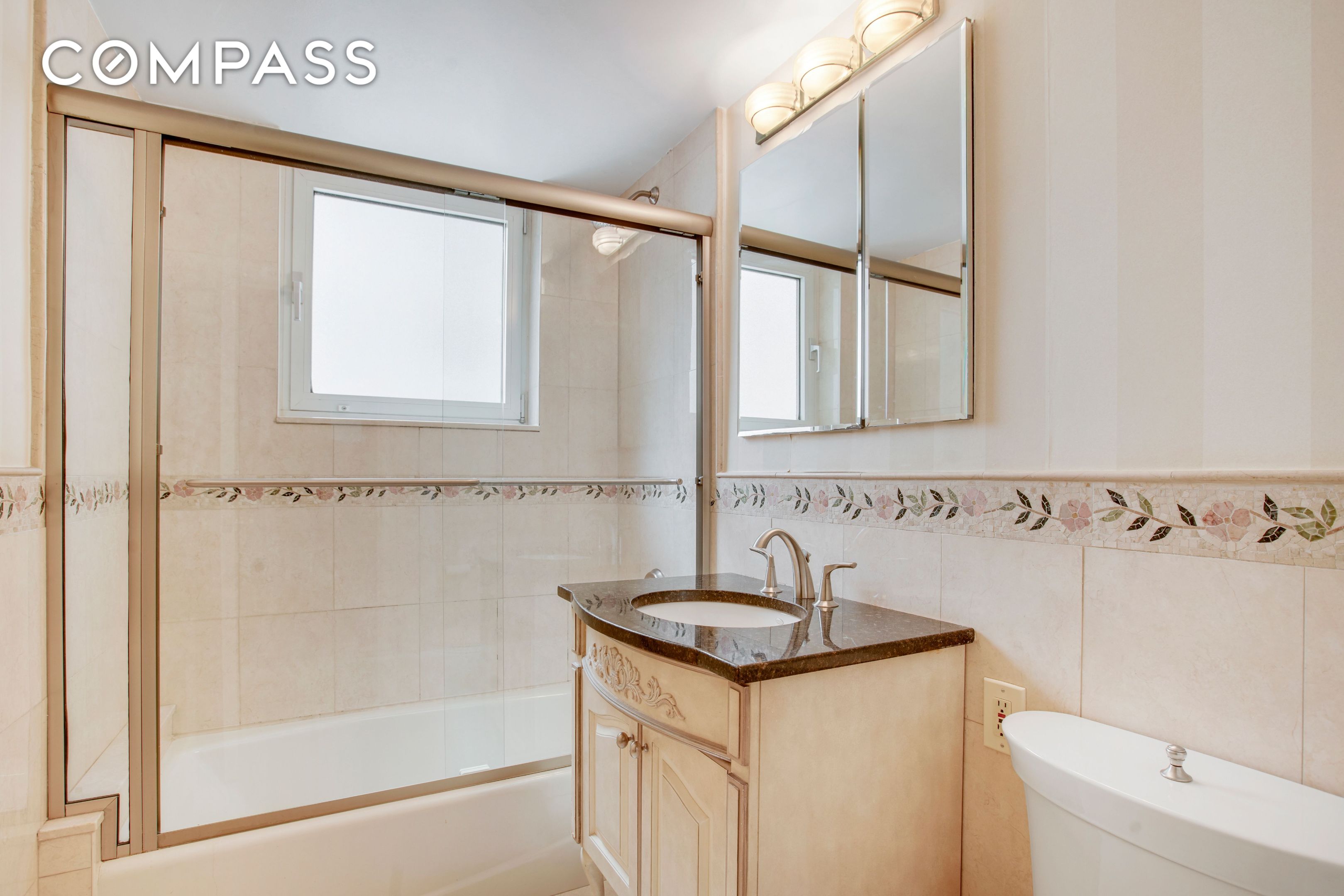 45 Sutton Place S 9O