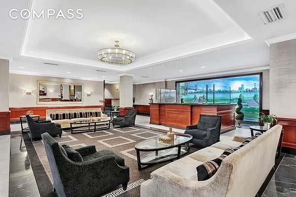 45 Sutton Place S 9O