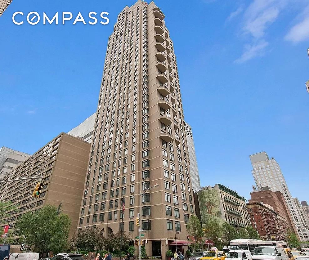 400 E 70th Street 3005