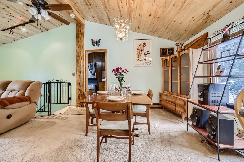 808 Deer Path ROAD