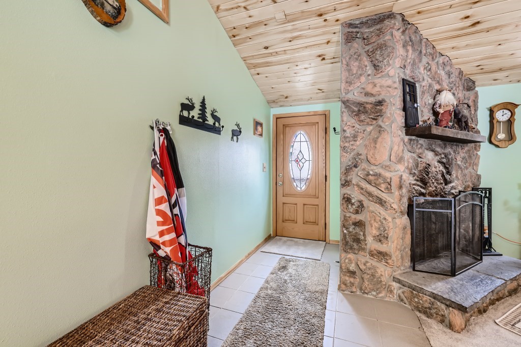 808 Deer Path ROAD