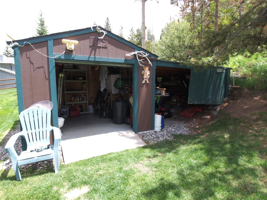 808 Deer Path ROAD