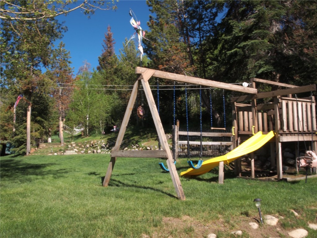 808 Deer Path ROAD