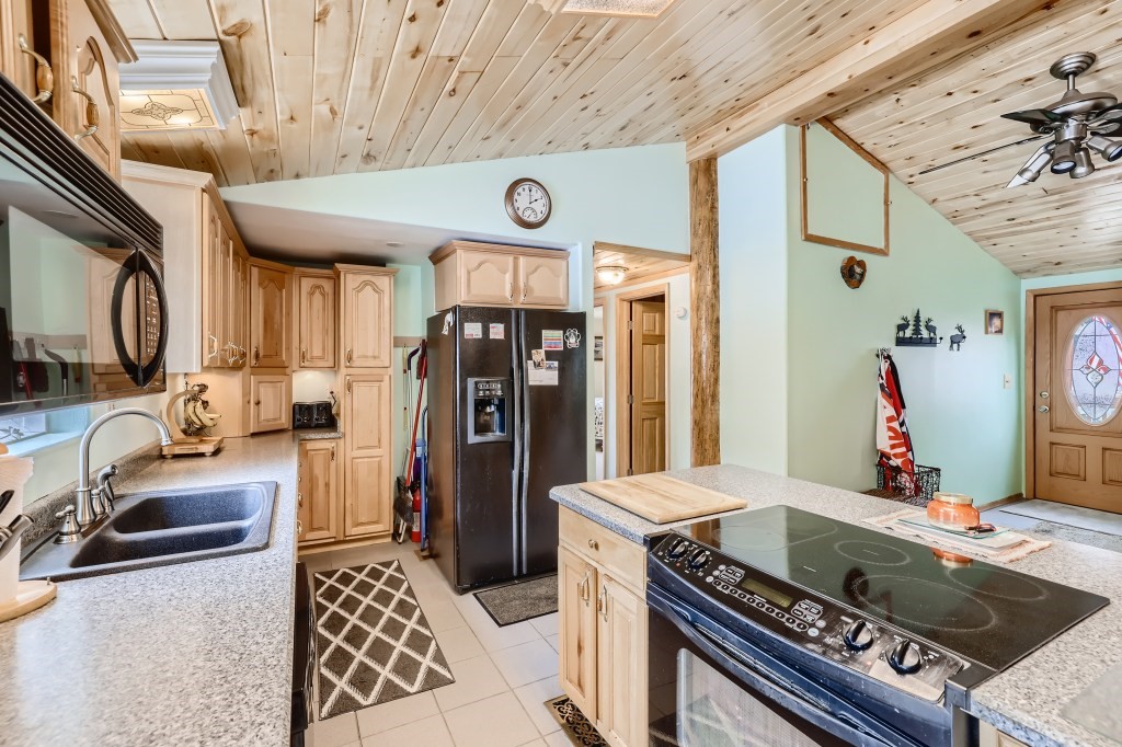 808 Deer Path ROAD