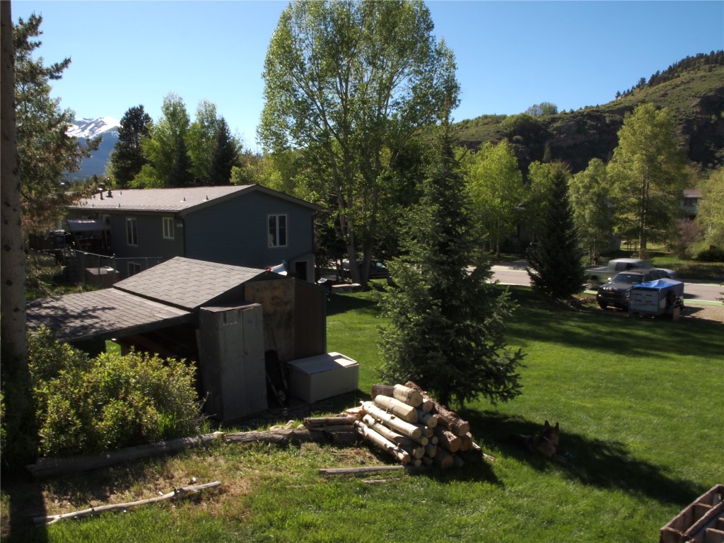 808 Deer Path ROAD