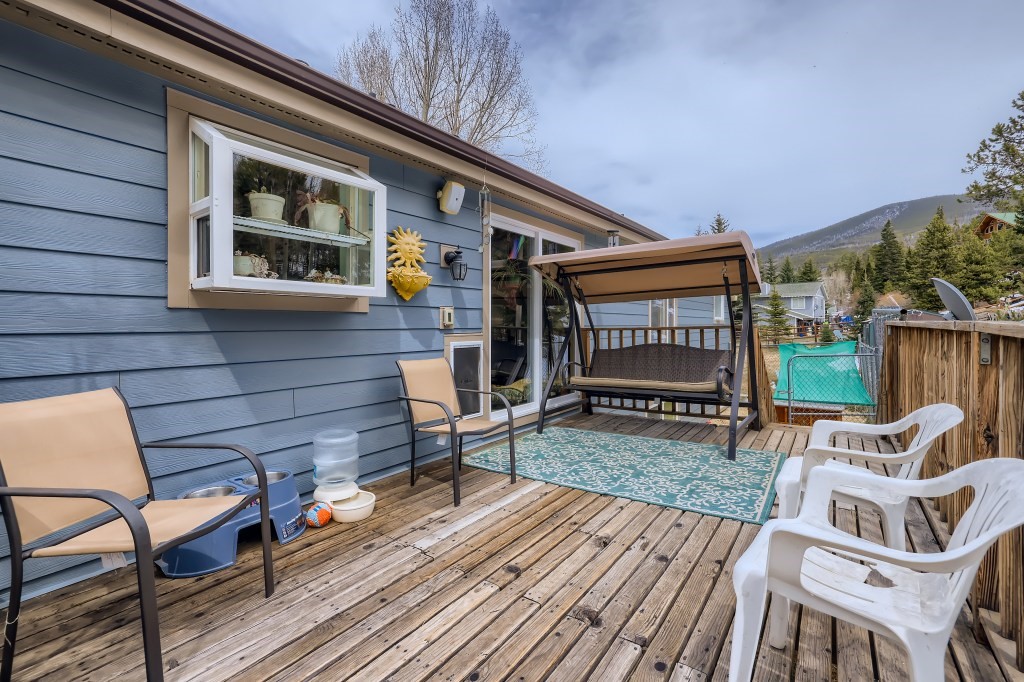 808 Deer Path ROAD