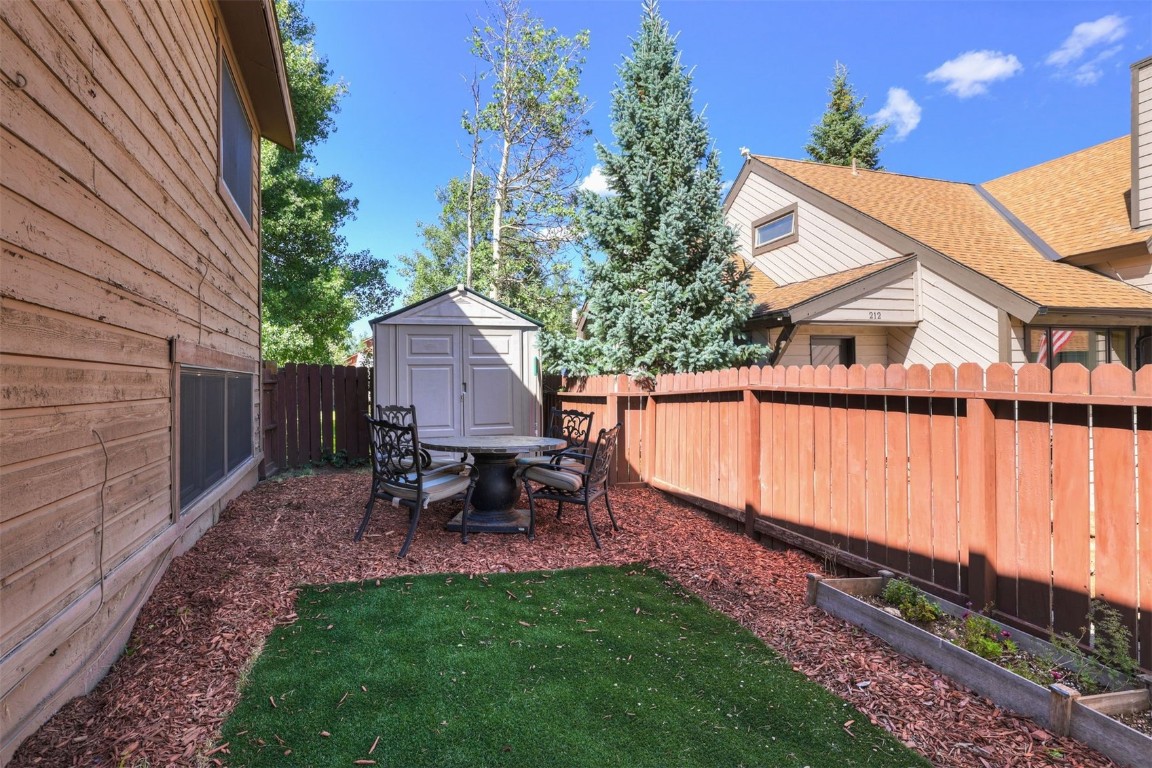 1612 N Chipmunk LANE