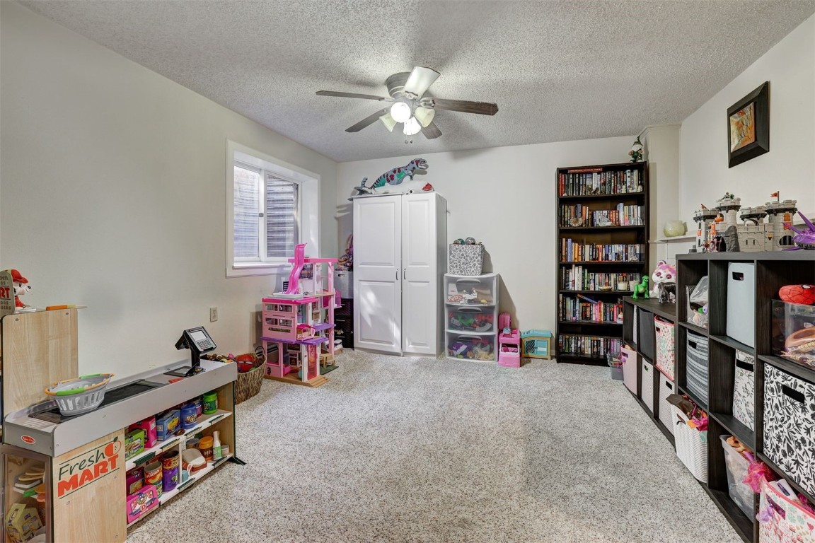 1612 N Chipmunk LANE