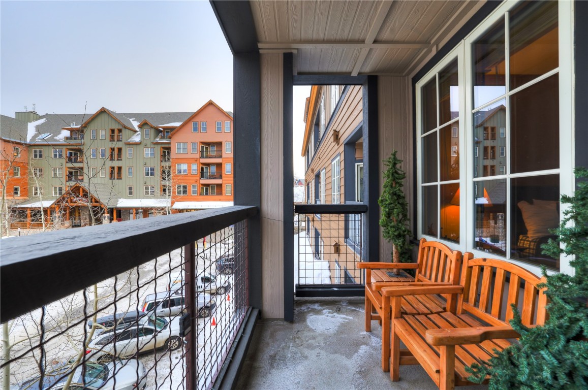 150 Dercum SQUARE 8497