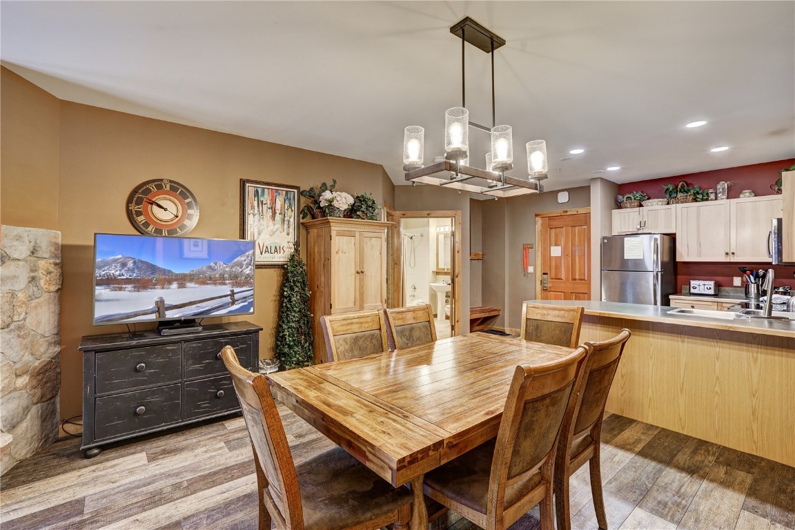 150 Dercum SQUARE 8497