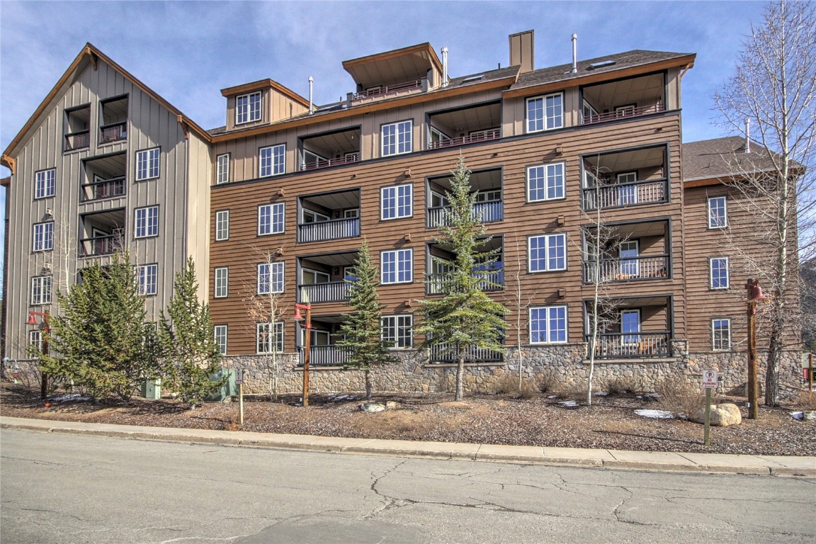 150 Dercum SQUARE 8497