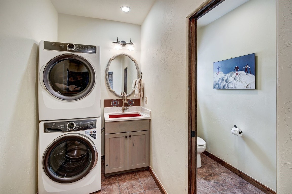 223 S Gold Flake TERRACE